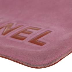 مملوكة مسبقًا Chanel Pink/Brown Suede and Patent Leather Camellia Wristlet Clutch