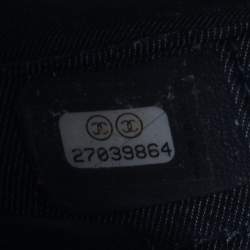 Pre Owned حقيبة شانيل اون فوغو جلد مبطن أبيض/أزرق كحلي مستديرة صغيرة