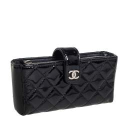 Pre Owned Chanel Black Quilted Patent Leather CC Phone Pouch