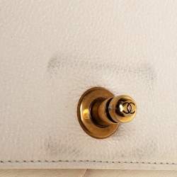 Pre Owned Chanel Ivory Quilted Leather Medium Boy Bag