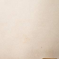 Pre Owned Chanel Ivory Quilted Leather Medium Boy Bag