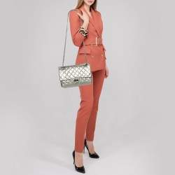 مملوكة مسبقًا Chanel Silver Quilted Leather Reissue 2.55 Classic 226 Flap Bag