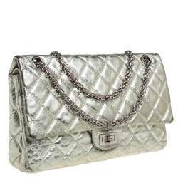 مملوكة مسبقًا Chanel Silver Quilted Leather Reissue 2.55 Classic 226 Flap Bag
