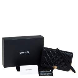 مملوكة مسبقًا محفظة شانيل بوي جلد خروف مبطن أسود بسلسلة
