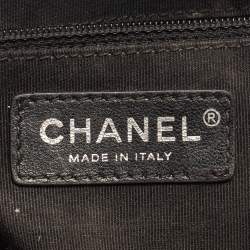 مملوكة مسبقًا Chanel Black Quilted Leather Halfmoon Bag