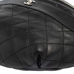 مملوكة مسبقًا Chanel Black Quilted Leather Halfmoon Bag