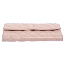 مملوكة مسبقًا Chanel Light Pink Quilted Leather CC Flap Continental Wallet