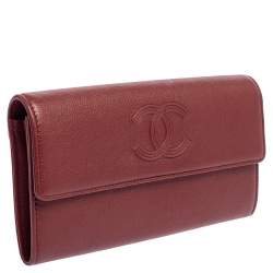Pre Owned محفظة كونتينينتال شانيل جلد أحمر داكن قلاب مزين سي سي 