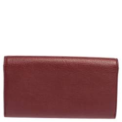 Pre Owned محفظة كونتينينتال شانيل جلد أحمر داكن قلاب مزين سي سي 