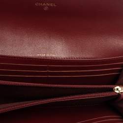 Pre Owned محفظة كونتينينتال شانيل جلد أحمر داكن قلاب مزين سي سي 