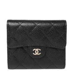 Pre Owned محفظة شانيل كلاسيك جلد كافيار أسود مبطن ثلاثية الطي بقلاب