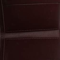 Pre Owned محفظة شانيل كلاسيك جلد كافيار أسود مبطن ثلاثية الطي بقلاب