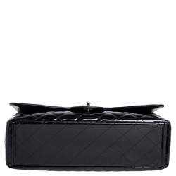 Pre Owned حقيبة شانيل كلاسيك ماكسي جلد لامع مبطن سوداء بقلاب واحد