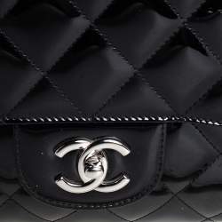 Pre Owned حقيبة شانيل كلاسيك ماكسي جلد لامع مبطن سوداء بقلاب واحد
