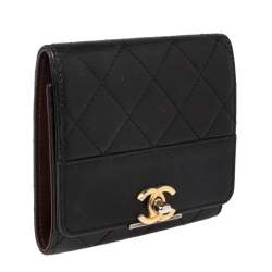 Pre Owned Chanel Black Quilted Leather CC Trifold Wallet