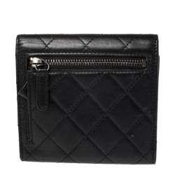 Pre Owned Chanel Black Quilted Leather CC Trifold Wallet