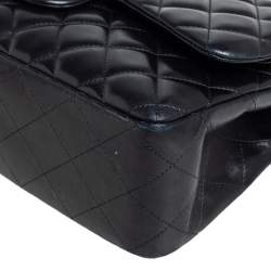 مملوكة مسبقًا حقيبة شانيل قلاب مزدوج جامبو كلاسيك جلد خروف مبطن أسود