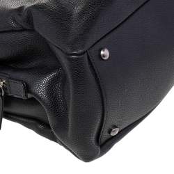 Pre Owned حقيبة يد توتس شانيل تايمليس بيتيت جلد كافيار أسود