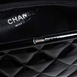 مملوكة مسبقًا حقيبة كلتش شانيل تايمليس جلد لامع مبطنة أسود