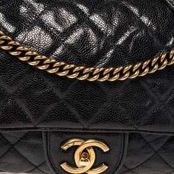 مملوكة مسبقًا حقيبة شانيل "إيزي" قلاب جلد كافيار أزرق ميتاليك