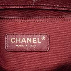 مملوكة مسبقًا حقيبة شانيل "إيزي" قلاب جلد كافيار أزرق ميتاليك