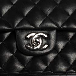 مملوكة مسبقًا Chanel Black Quilted Lambskin Leather Small Classic Double Flap Bag
