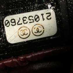 مملوكة مسبقًا Chanel Black Quilted Leather Fold Over Clutch