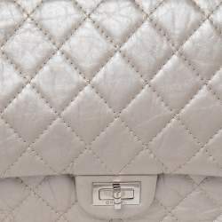 مملوكة مسبقًا Chanel Light Grey Quilted Leather Reissue 2.55 Classic 226 Flap Bag