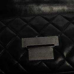 Pre Owned حقيبة شانيل أكورديون جلد أزرق داكن ذات قفل كبس وقلاب