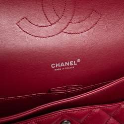 Pre Owned حقيبة يد شانيل ماكسي كلاسيك جلد كافيار مبطن أحمر بقلاب مزدوج 