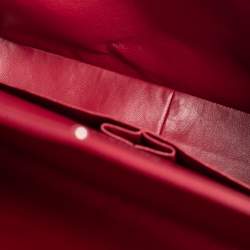 Pre Owned حقيبة يد شانيل ماكسي كلاسيك جلد كافيار مبطن أحمر بقلاب مزدوج 