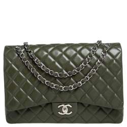 مملوكة مسبقًا حقيبة شانيل ماكسي كلاسيك جلد كافيار أسود مبطن بقلاب مزدوج