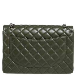 مملوكة مسبقًا حقيبة شانيل ماكسي كلاسيك جلد كافيار أسود مبطن بقلاب مزدوج