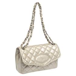 Pre Owned Chanel Metallic Cream Quilted Leather Logo Flap Bag