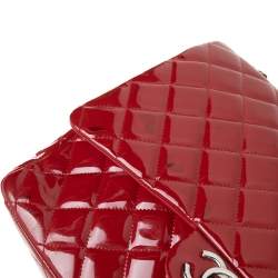 Pre Owned Chanel Red Quilted Patent Leather Maxi Classic Double Flap Bag