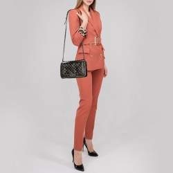 مملوكة مسبقًا حقيبة شانيل بوي شانيل جلد مبطن رصاصي/أسود مرصعة ذات قلاب متوسطة 