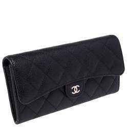 مملوكة مسبقًا Chanel Black Quilted Caviar Leather Classic Flap Wallet