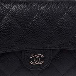 مملوكة مسبقًا Chanel Black Quilted Caviar Leather Classic Flap Wallet