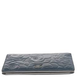 Pre Owned محفظة شانيل Lين جلد نقشة كاميليا رصاصية 