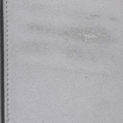 Pre Owned محفظة شانيل Lين جلد نقشة كاميليا رصاصية 