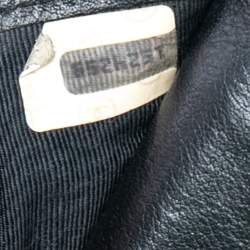 مملوكة مسبقًا محفظة شانيل فنتيدج جلد أسود مبطن مزدوج ثلاثية الطي