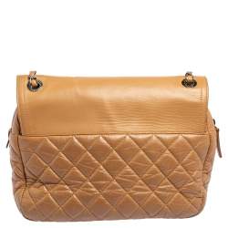 مملوكة مسبقًا Chanel Beige Quilted Leather And Leather Jumbo Easy Flap Bag