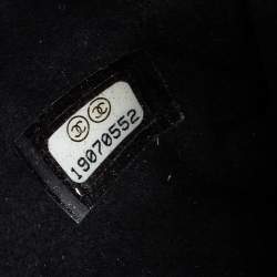 Pre Owned Chanel Black Quilted Leather Classic Phone Holder Chain Clutch