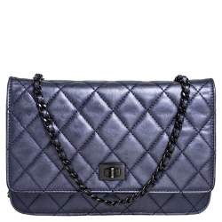 مملوكة مسبقًا محفظة بسلسلة شانيل ريإيشو 2.55 جلد مبطن أزرق ميتالك