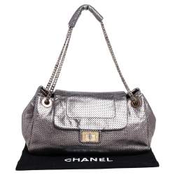 Pre Owned حقيبة شانيل أكورديون دريل جلد رصاصي ميتاليك مثقب كبيرة بقلاب كلاسيكي 