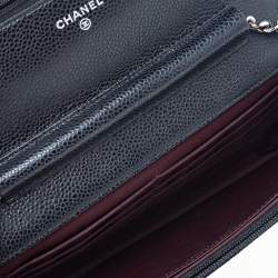 مملوكة مسبقًا Chanel Black Quilted Caviar Leather Wallet On Chain