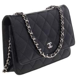 مملوكة مسبقًا Chanel Black Quilted Caviar Leather Wallet On Chain