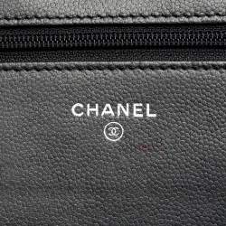Pre Owned Chanel Black Quilted Caviar Leather Boy Wallet On Chain