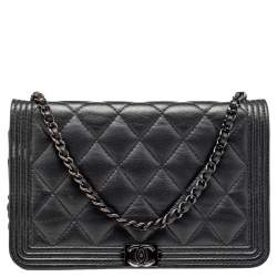 Pre Owned Chanel Black Quilted Caviar Leather Boy Wallet On Chain