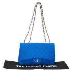 Pre Owned حقيبة شانيل كلاسيك قماش مبطن أزرق مثقب بقلاب